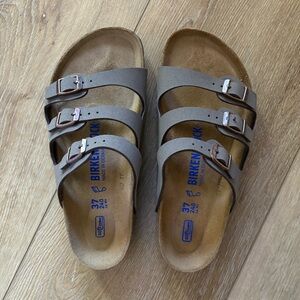 NWOT Birkenstock Florida Soft Footbed in Mocha, Sz 6-6.5 (EU 37)